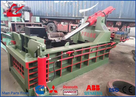 Presa per rottami metallici a struttura compatta Y83Q-135, dimensioni balla flessibili, design salvaspazio, basso consumo energetico